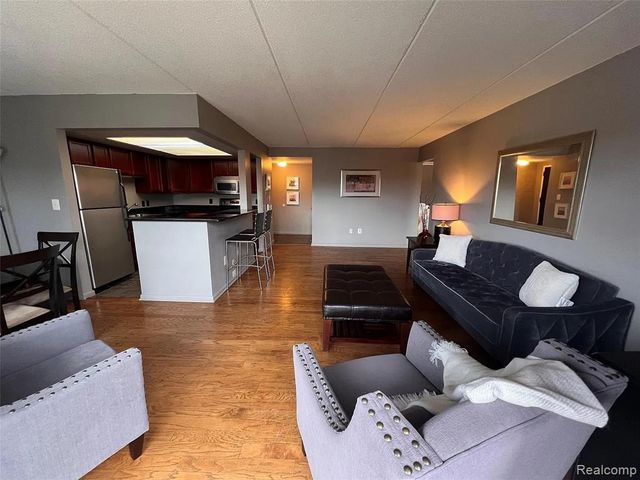 35300 Woodward Avenue 405, Birmingham, MI 48009