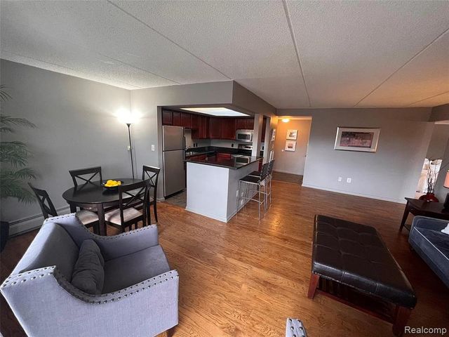 35300 Woodward Avenue 405, Birmingham, MI 48009