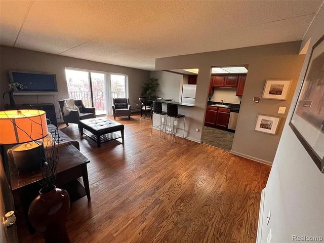 35300 Woodward Avenue 405, Birmingham, MI 48009