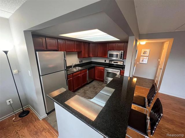 35300 Woodward Avenue 405, Birmingham, MI 48009