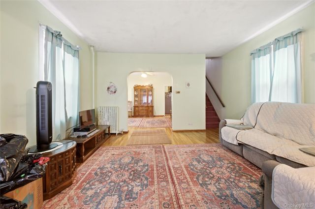 28 Glen Road, Yonkers, NY 10704