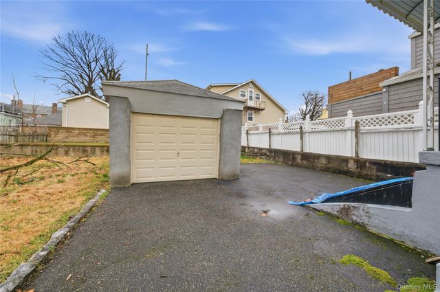 28 Glen Road, Yonkers, NY 10704