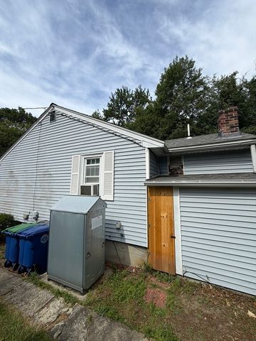 321 Common St, Braintree, MA 02184