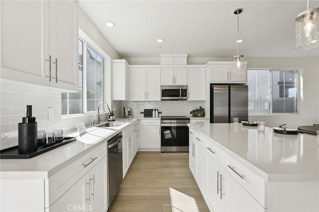4874 Arroyo Run, Moorpark, CA 93021