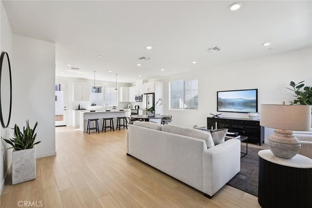4874 Arroyo Run, Moorpark, CA 93021