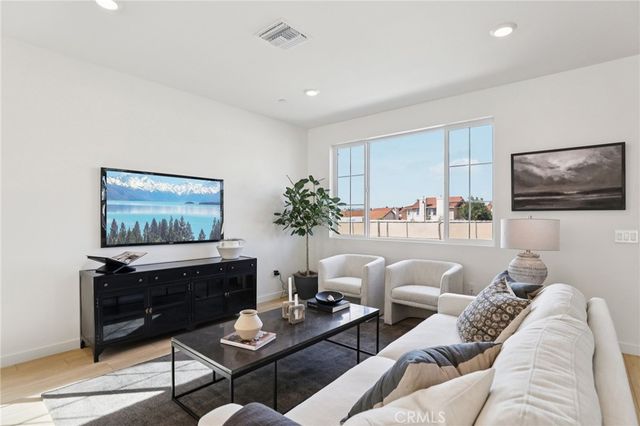 4874 Arroyo Run, Moorpark, CA 93021