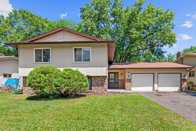 6748 81st Avenue N, Brooklyn Park, MN 55445