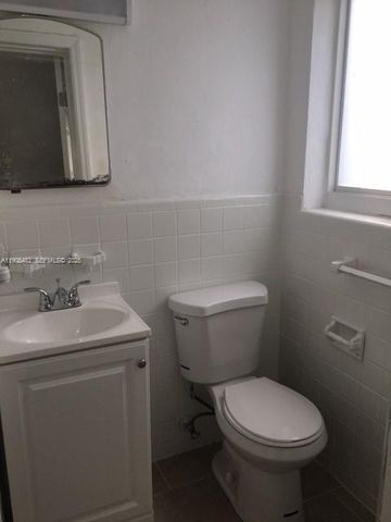 7155 Rue Notre Dame, Miami Beach, FL 33141