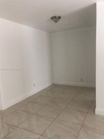 7155 Rue Notre Dame, Miami Beach, FL 33141