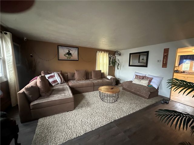 85 Williams Avenue, East Providence, RI 02914