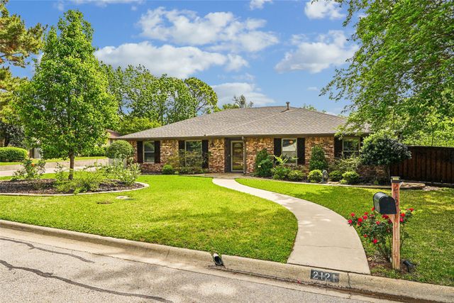 2121 Fairfax Road, Denton, TX 76205