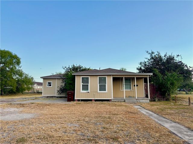 176 W D Ave, Kingsville, TX 78363