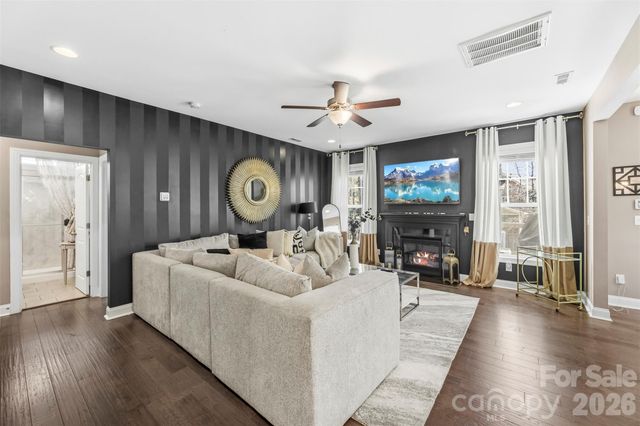 9527 Spurwig Court, Charlotte, NC 28278