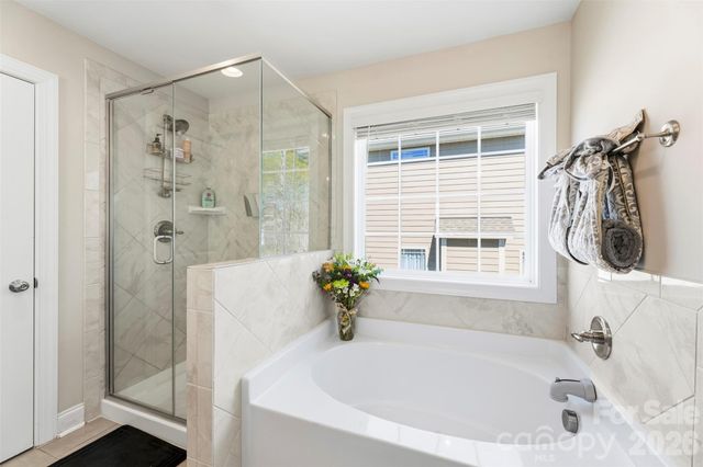 9527 Spurwig Court, Charlotte, NC 28278