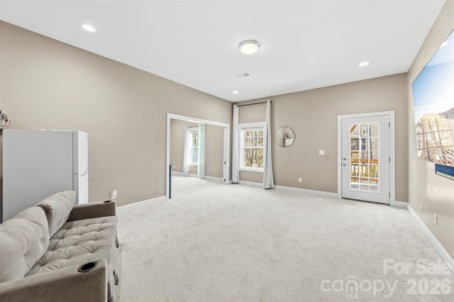 9527 Spurwig Court, Charlotte, NC 28278