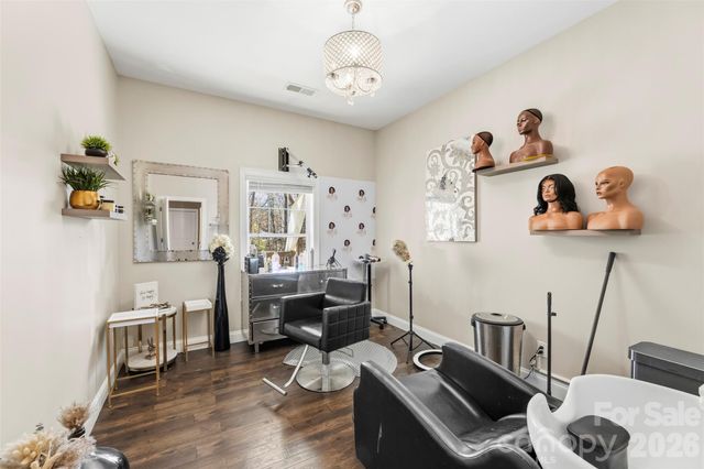 9527 Spurwig Court, Charlotte, NC 28278