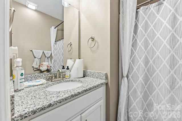 9527 Spurwig Court, Charlotte, NC 28278