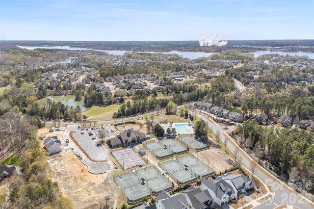 9527 Spurwig Court, Charlotte, NC 28278