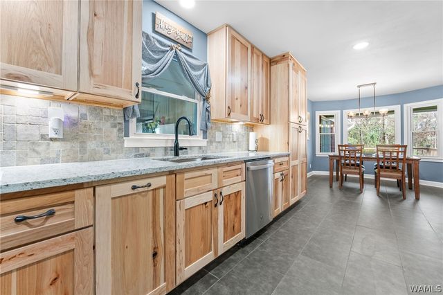 1019 54th E, Tuscaloosa, AL 35404