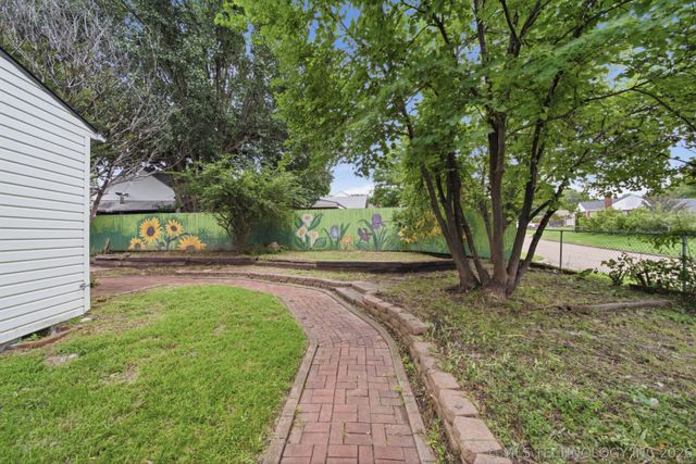 125 Waverly Drive, Tulsa, OK 74104