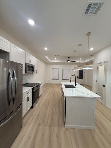 2217 Christine Avenue, Fort Worth, TX 76105