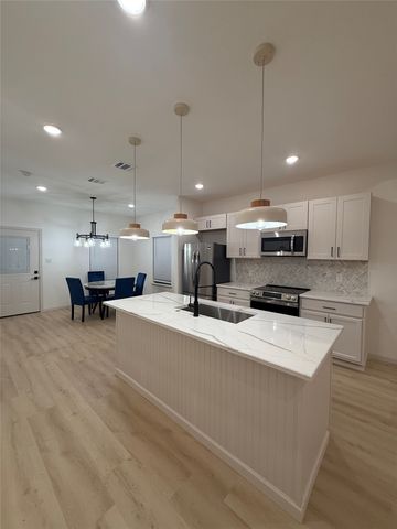 2217 Christine Avenue, Fort Worth, TX 76105