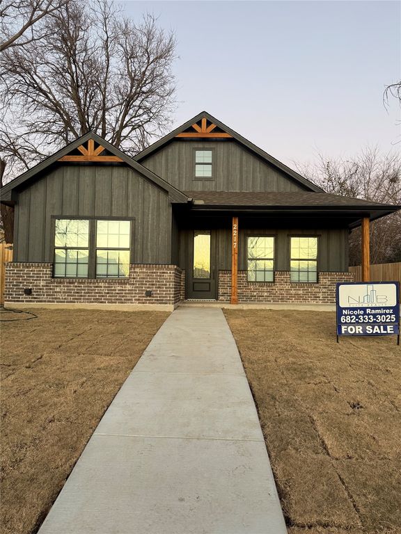 2217 Christine Avenue, Fort Worth, TX 76105