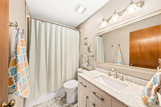 W158N10796 Catskill LANE, Germantown, WI 53022