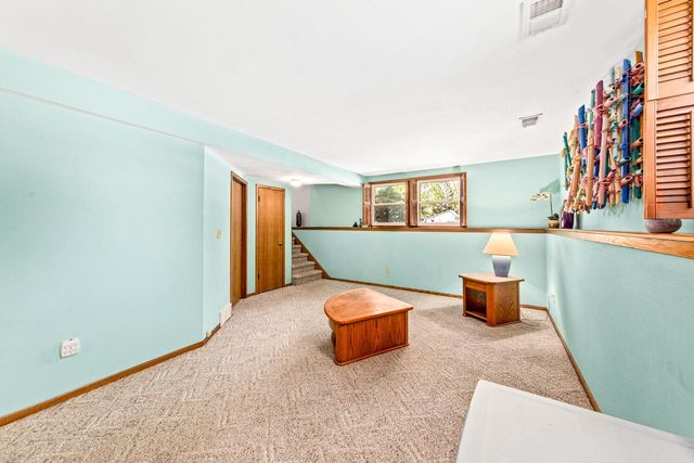 W158N10796 Catskill LANE, Germantown, WI 53022