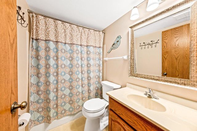 W158N10796 Catskill LANE, Germantown, WI 53022