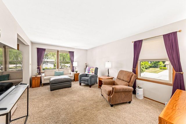 W158N10796 Catskill LANE, Germantown, WI 53022