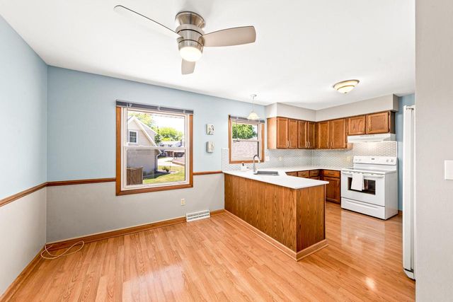 W158N10796 Catskill LANE, Germantown, WI 53022