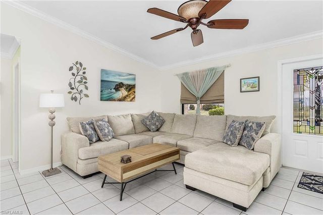 201 SE 28th TER, Cape Coral, FL 33904