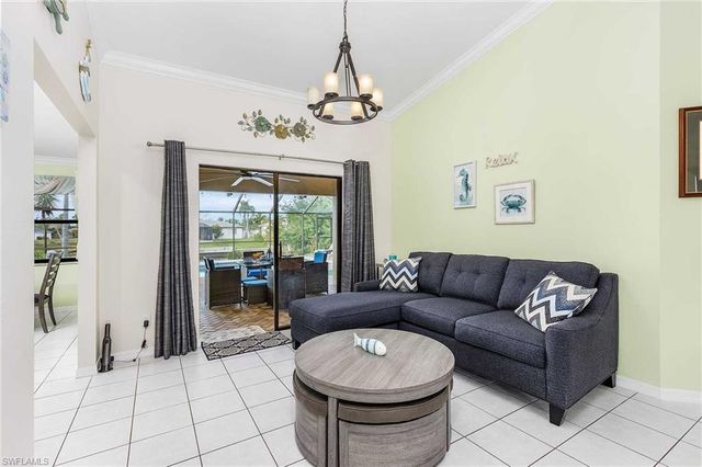 201 SE 28th TER, Cape Coral, FL 33904
