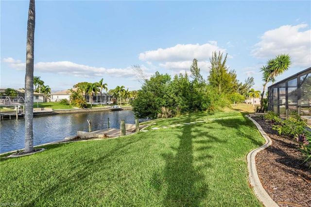 201 SE 28th TER, Cape Coral, FL 33904