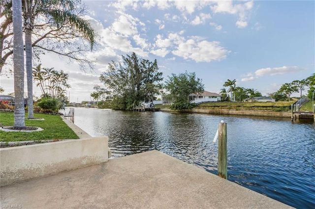 201 SE 28th TER, Cape Coral, FL 33904
