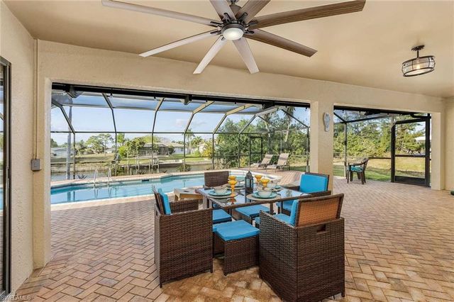 201 SE 28th TER, Cape Coral, FL 33904