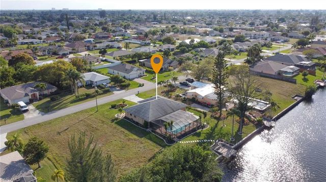201 SE 28th TER, Cape Coral, FL 33904