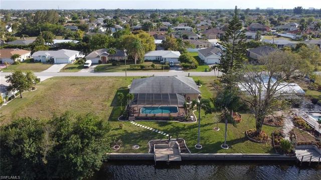 201 SE 28th TER, Cape Coral, FL 33904