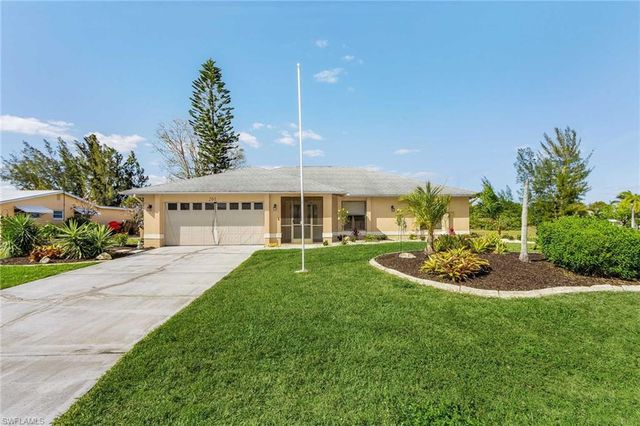 201 SE 28th TER, Cape Coral, FL 33904