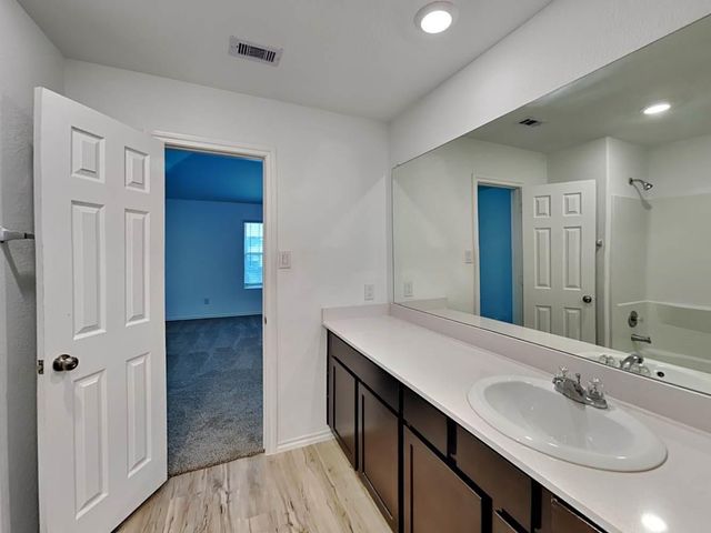 24139 Mustang Run Dr, Hockley, TX 77447