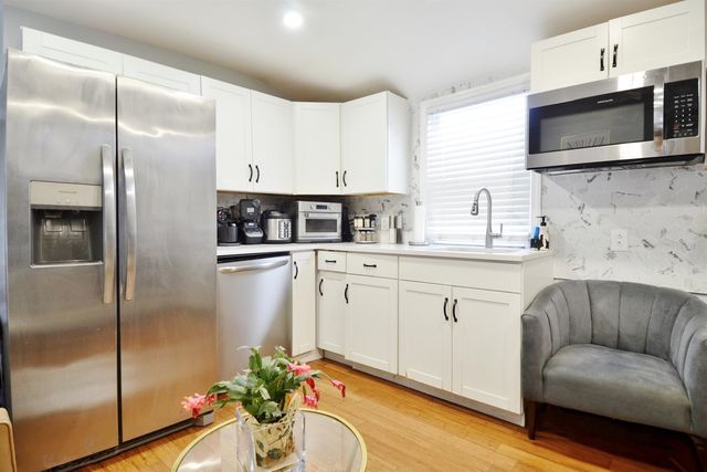 190 WEST 24TH ST, Bayonne, NJ 07002