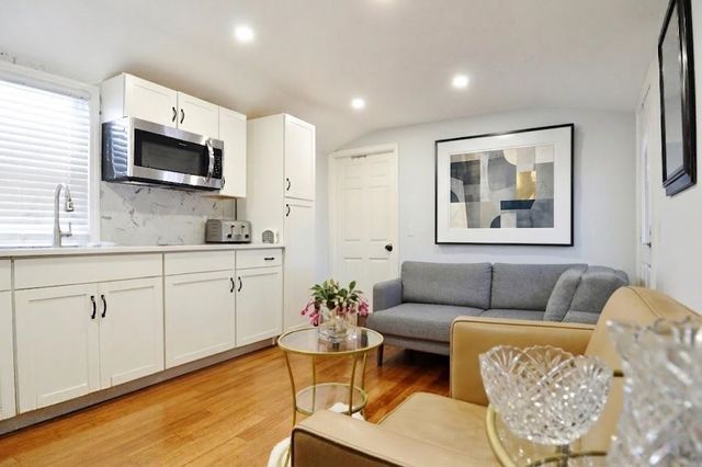 190 WEST 24TH ST, Bayonne, NJ 07002