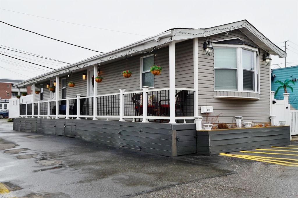 190 WEST 24TH ST, Bayonne, NJ 07002