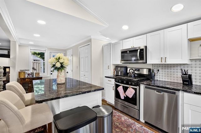 71 Reeve Avenue, Bloomingdale, NJ 07403