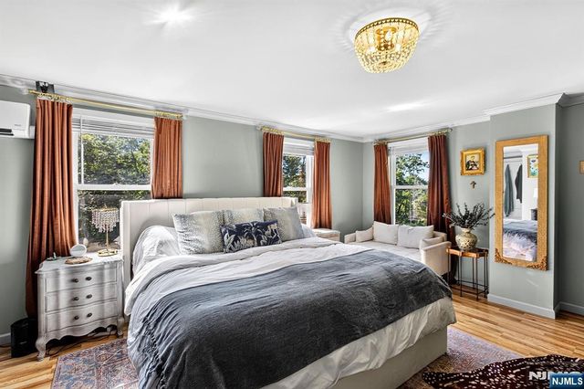 71 Reeve Avenue, Bloomingdale, NJ 07403