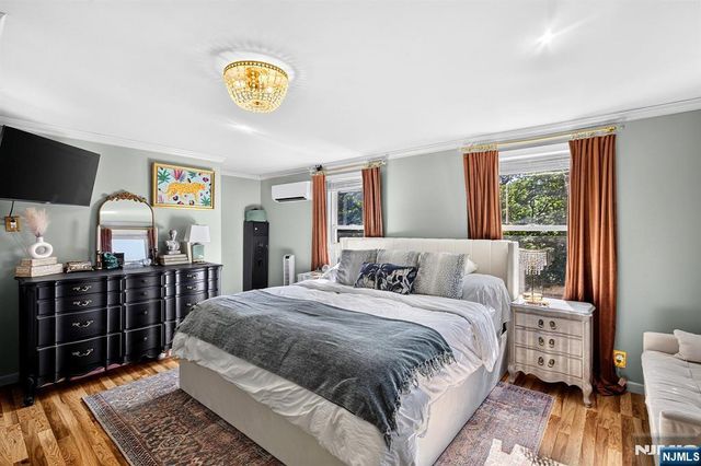 71 Reeve Avenue, Bloomingdale, NJ 07403