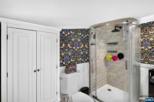 71 Reeve Avenue, Bloomingdale, NJ 07403