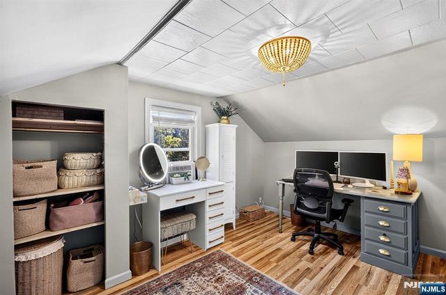 71 Reeve Avenue, Bloomingdale, NJ 07403