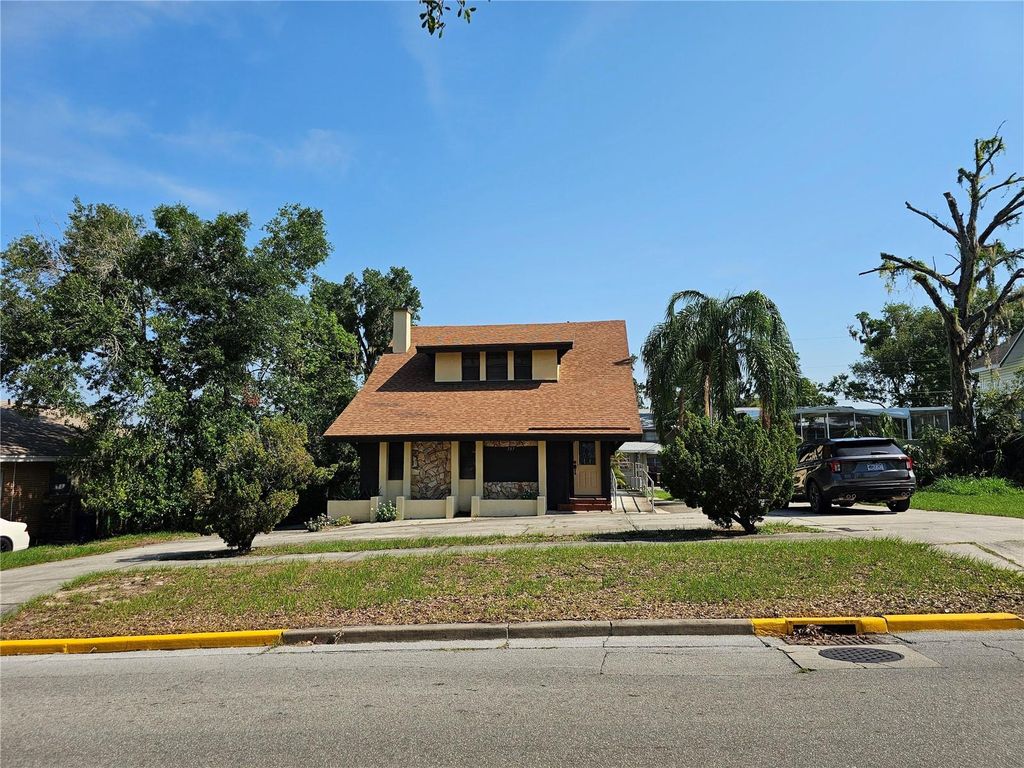 737 W CENTRAL AVENUE, Winter Haven, FL 33880